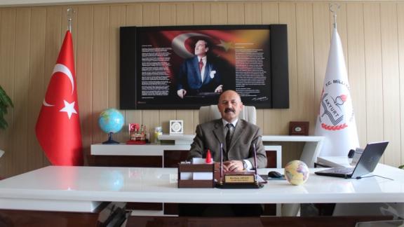 Akyurt İlçe Milli Eğitim Müdürümüz Sn. Burhan AYCAN´ın 29 Ekim Cumhuriyet Bayramı Kutlama Mesajı